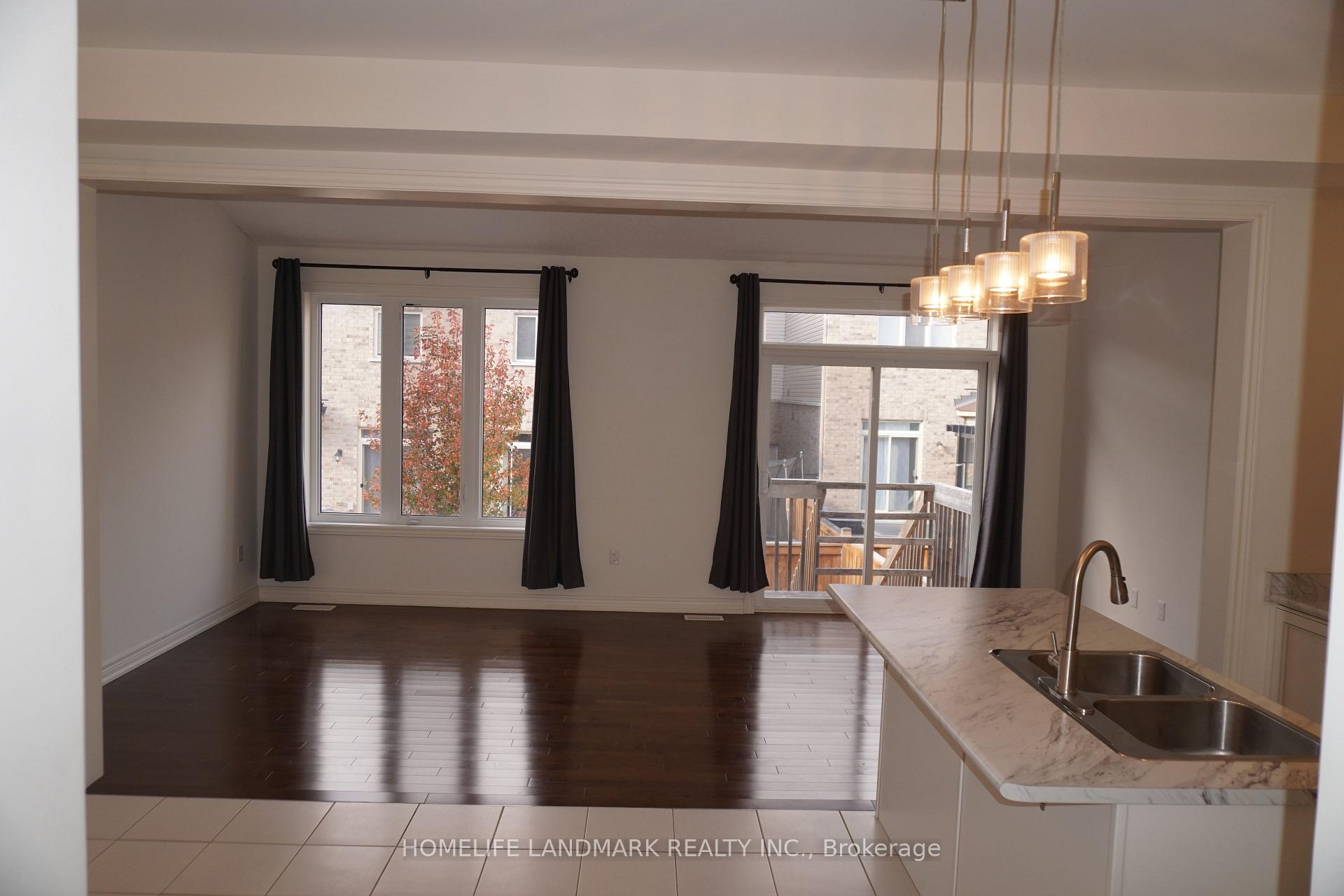 Photo 6 of 16 Harbord Street, Markham, Berczy — HOMEH