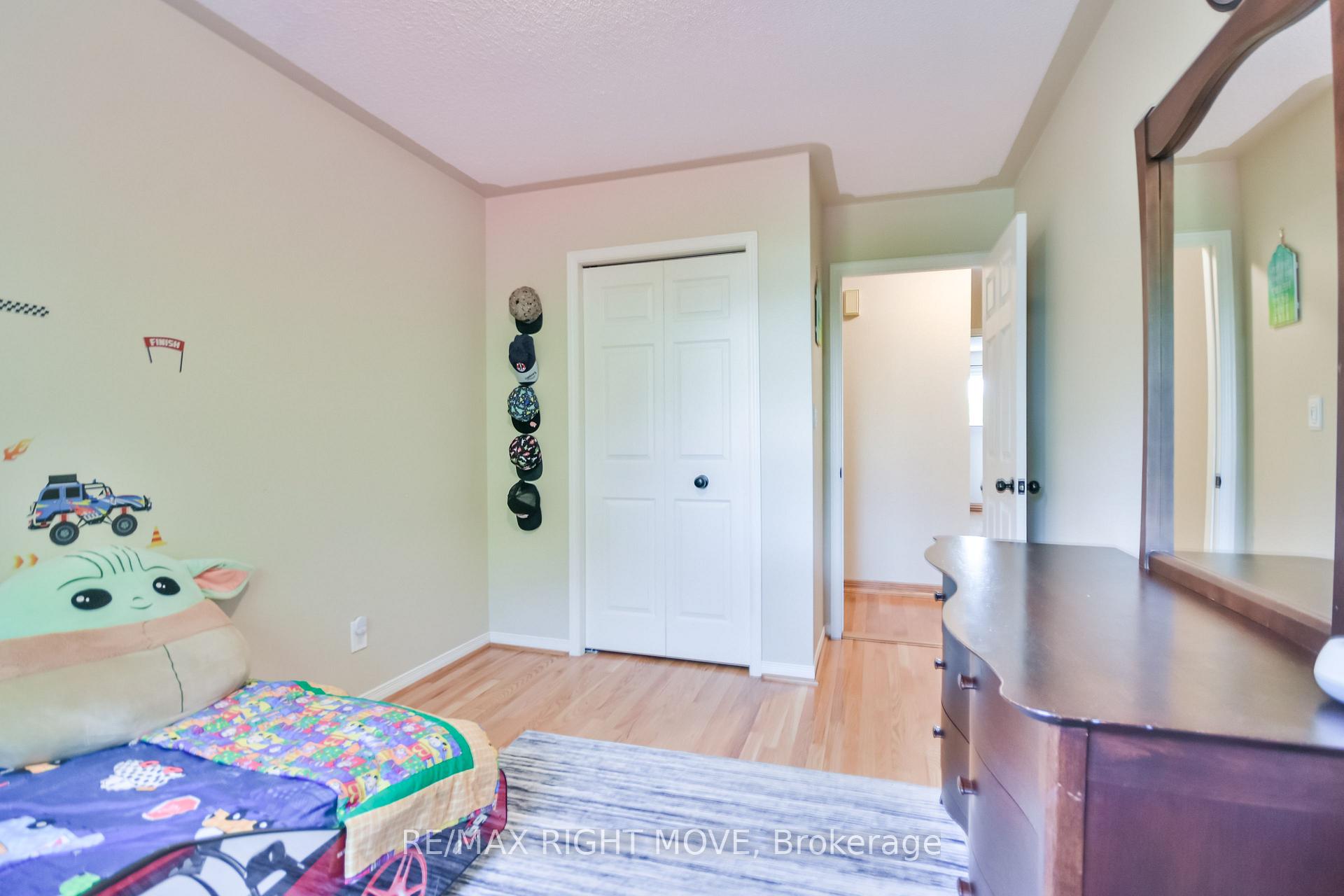 Photo 17 of 28 Christine Place, Orillia — HOMEH