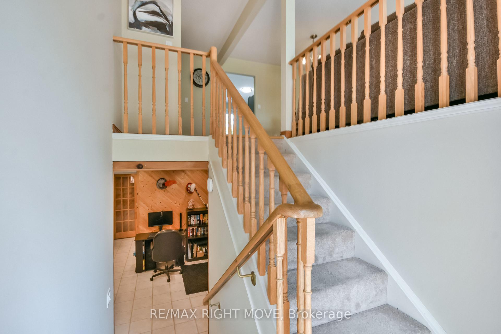 Photo 23 of 28 Christine Place, Orillia — HOMEH