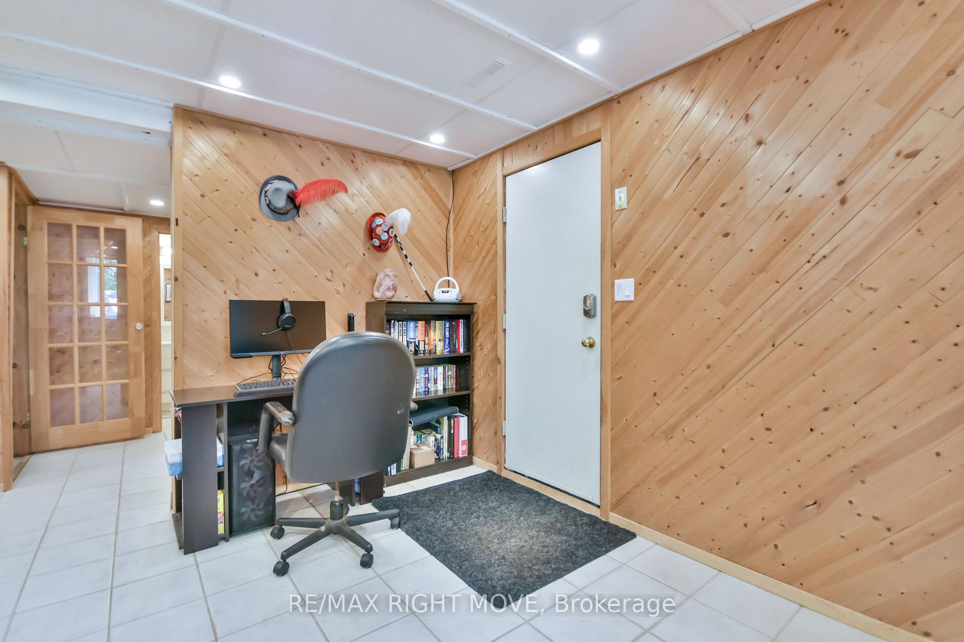 Photo 25 of 28 Christine Place, Orillia — HOMEH