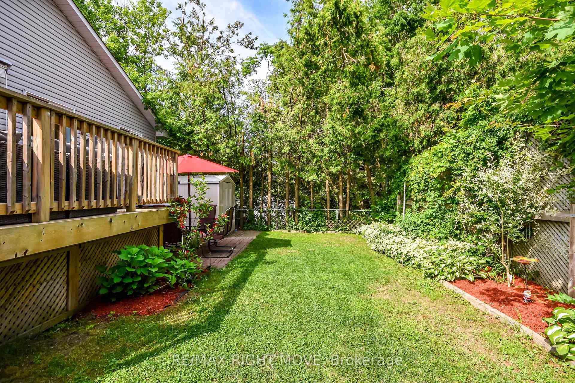 Photo 35 of 28 Christine Place, Orillia — HOMEH