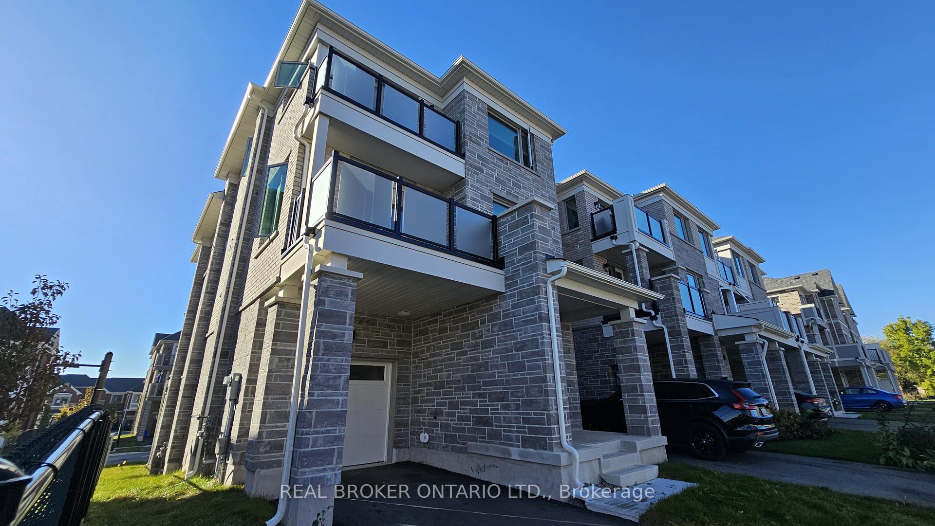 Photo 2 of 90 Thomas Frisby Jr Crescent, Markham, Victoria Square — HOMEH