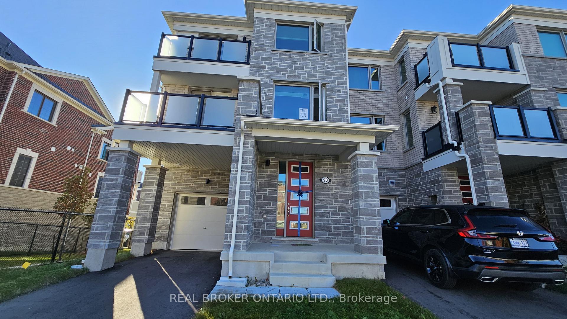 Photo 3 of 90 Thomas Frisby Jr Crescent, Markham, Victoria Square — HOMEH