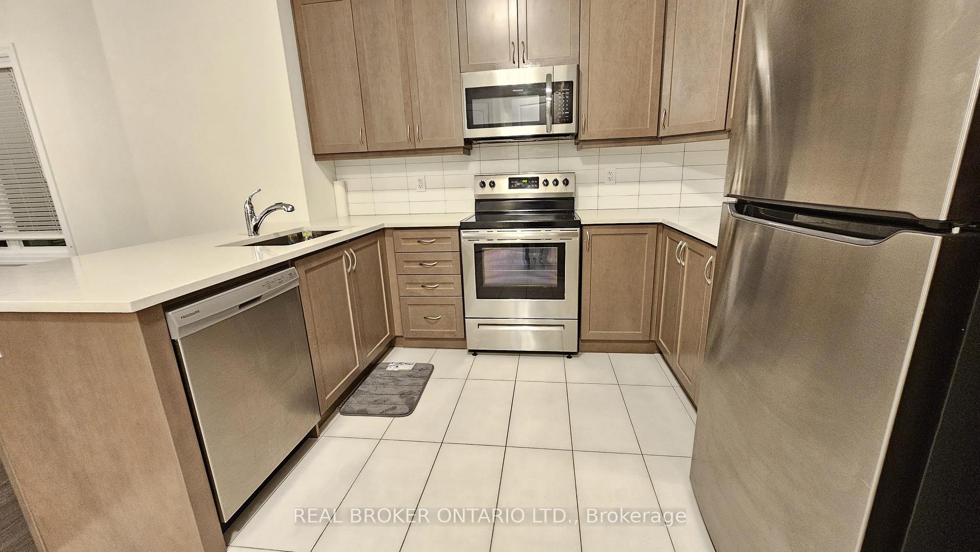 Photo 6 of 90 Thomas Frisby Jr Crescent, Markham, Victoria Square — HOMEH