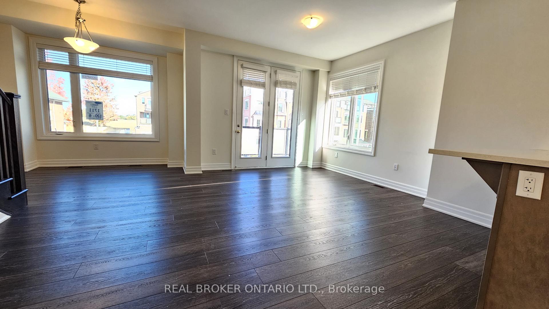 Photo 9 of 90 Thomas Frisby Jr Crescent, Markham, Victoria Square — HOMEH