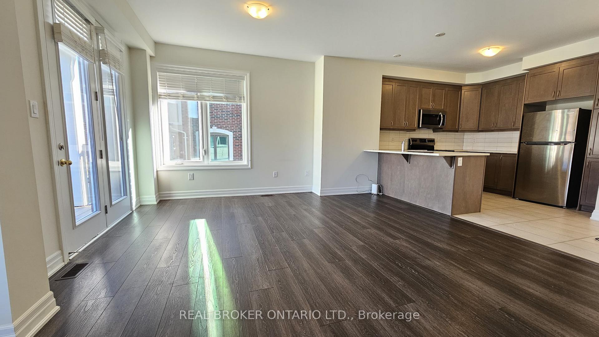 Photo 11 of 90 Thomas Frisby Jr Crescent, Markham, Victoria Square — HOMEH