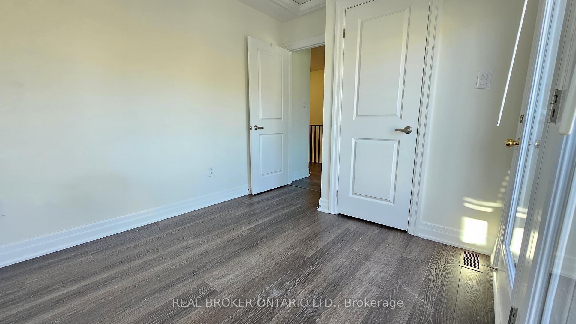 Photo 16 of 90 Thomas Frisby Jr Crescent, Markham, Victoria Square — HOMEH