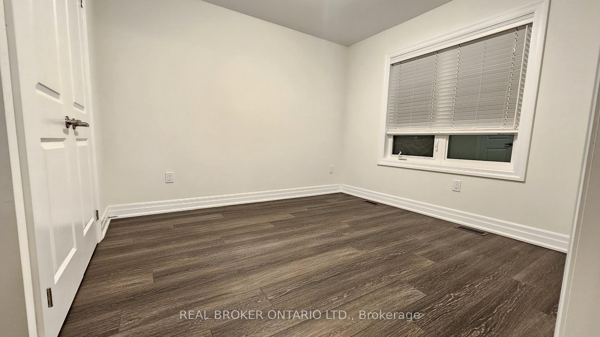 Photo 22 of 90 Thomas Frisby Jr Crescent, Markham, Victoria Square — HOMEH
