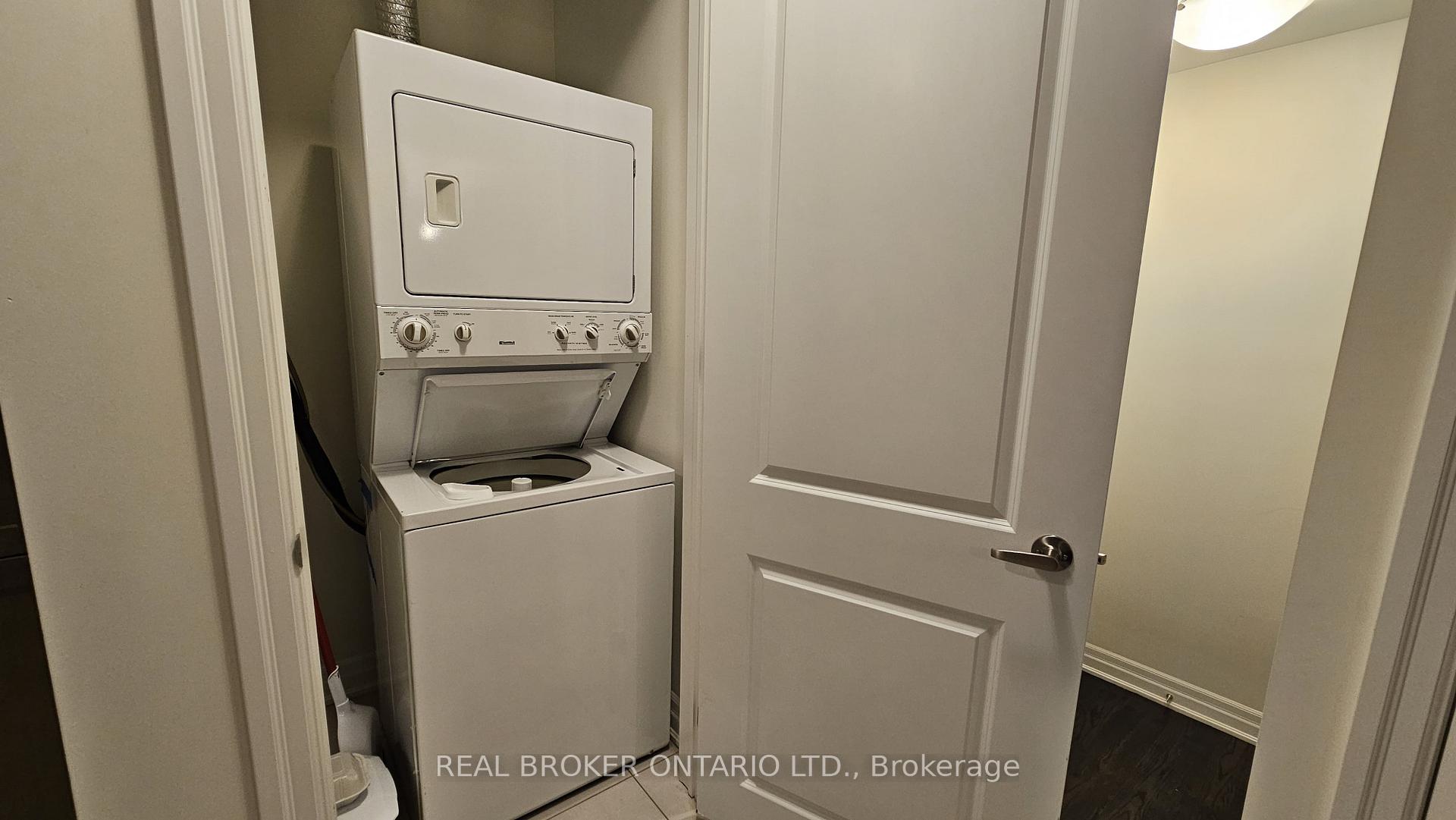 Photo 29 of 90 Thomas Frisby Jr Crescent, Markham, Victoria Square — HOMEH