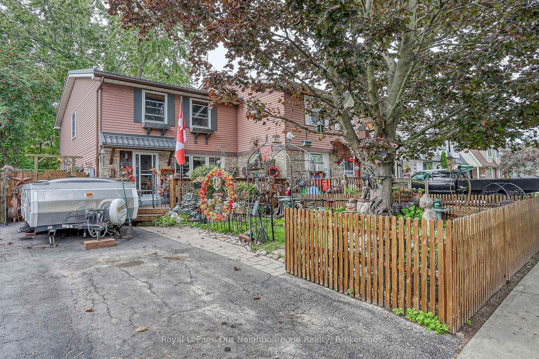 Photo 2 of 1466 Wecker Drive, Oshawa, Lakeview — HOMEH