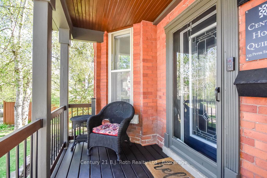Photo 3 of 135 Peter Street N, Orillia — HOMEH