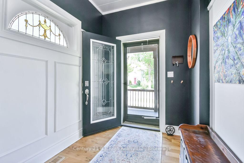 Photo 4 of 135 Peter Street N, Orillia — HOMEH