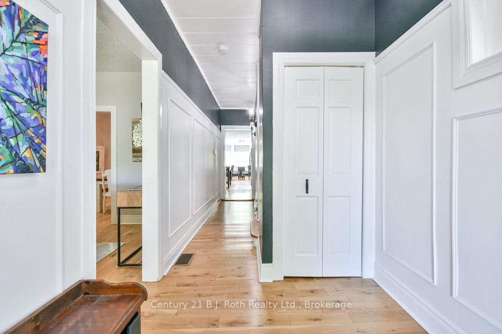 Photo 5 of 135 Peter Street N, Orillia — HOMEH