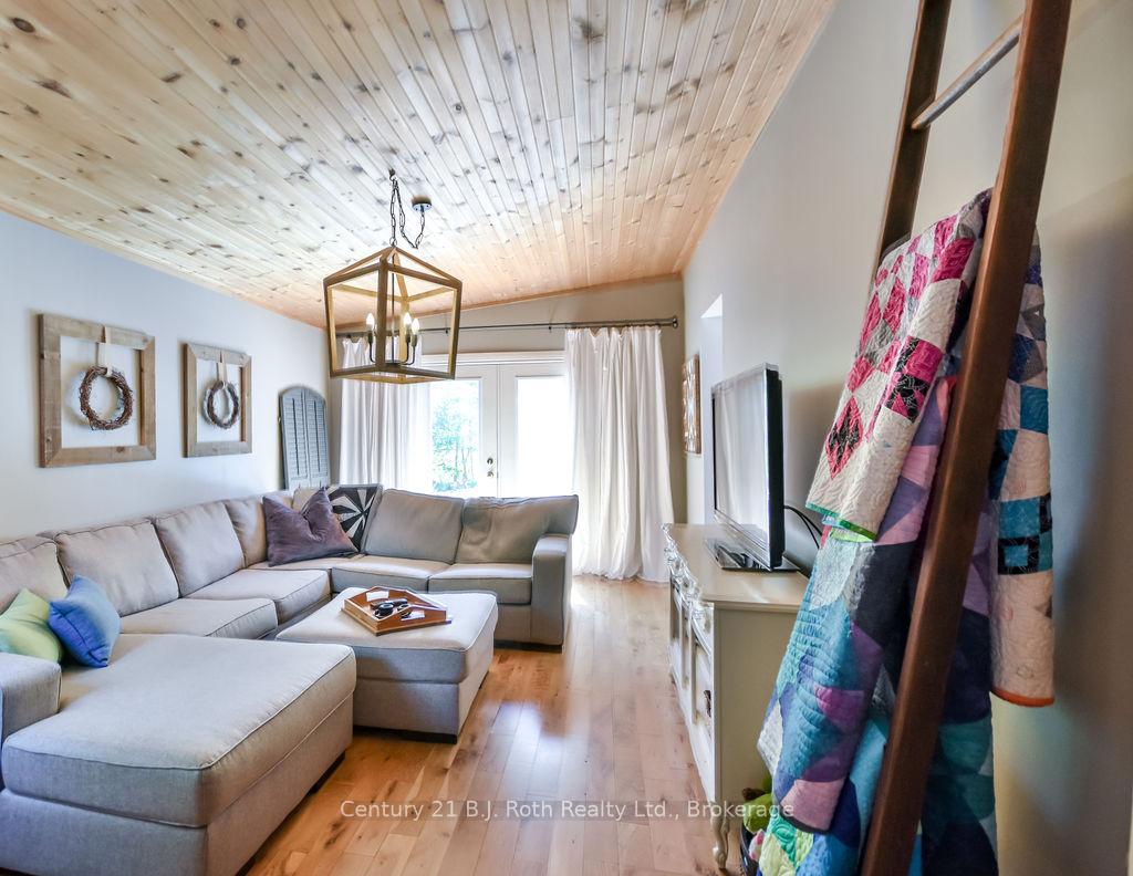 Photo 8 of 135 Peter Street N, Orillia — HOMEH