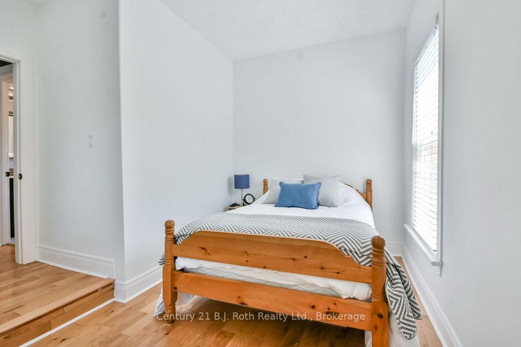 Photo 17 of 135 Peter Street N, Orillia — HOMEH