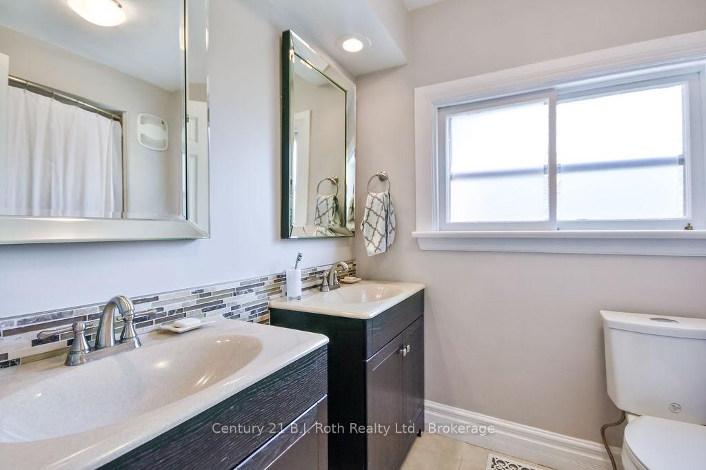 Photo 18 of 135 Peter Street N, Orillia — HOMEH
