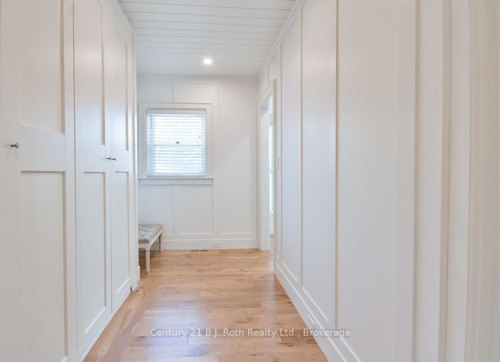 Photo 21 of 135 Peter Street N, Orillia — HOMEH