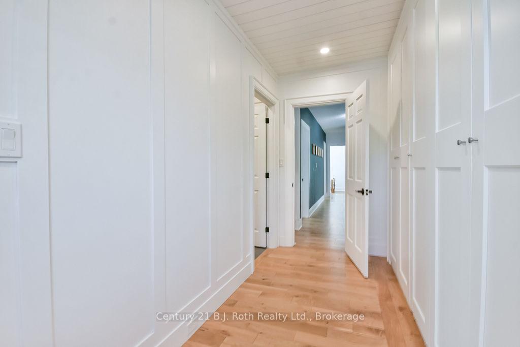 Photo 25 of 135 Peter Street N, Orillia — HOMEH