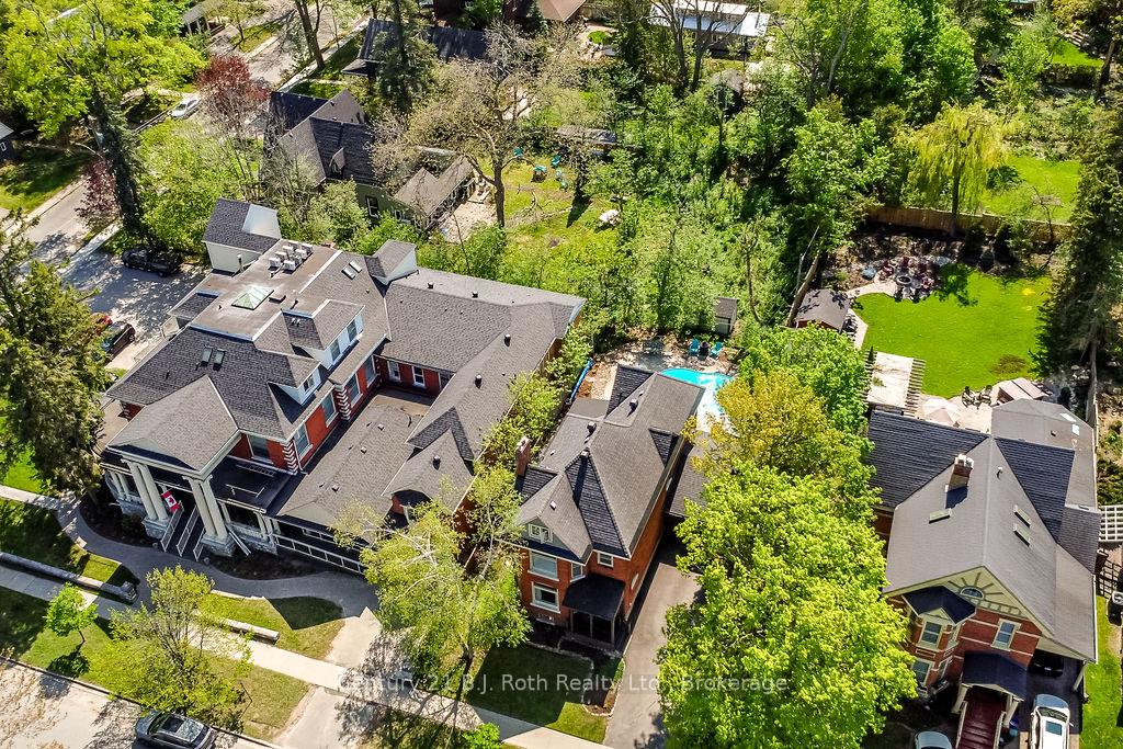 Photo 37 of 135 Peter Street N, Orillia — HOMEH