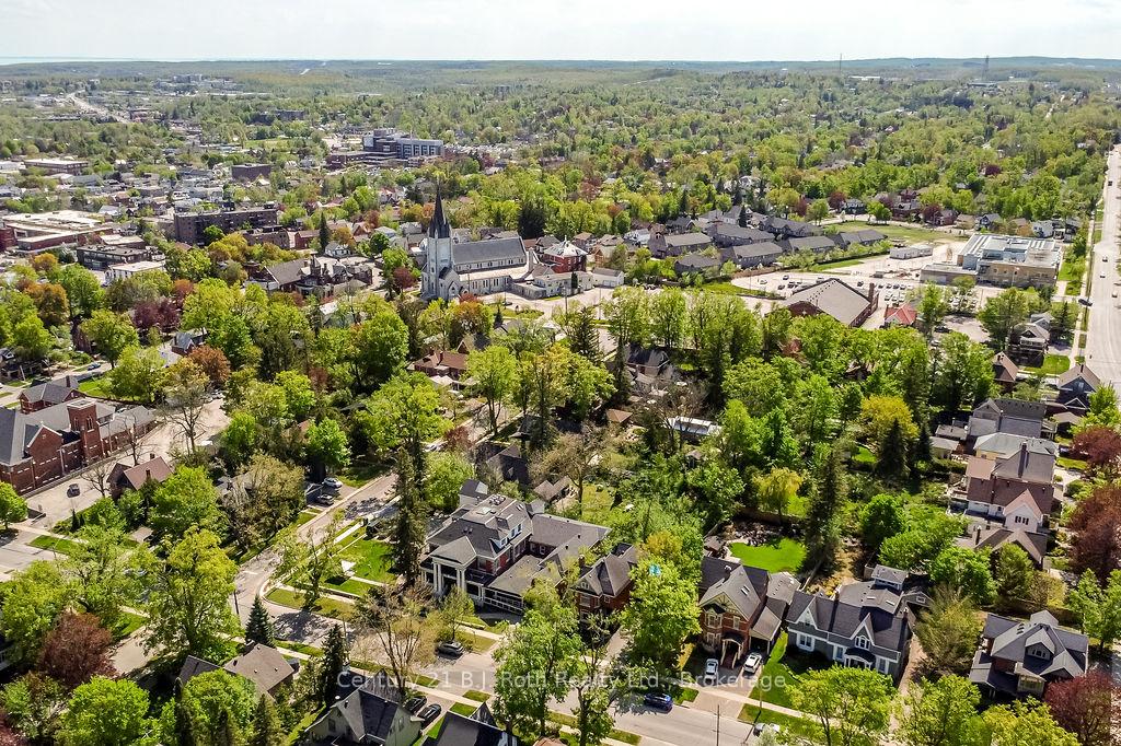 Photo 39 of 135 Peter Street N, Orillia — HOMEH