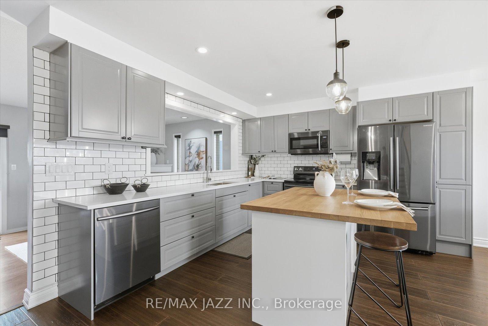 Photo 7 of 804 Beatrice Street E, Oshawa, Pinecrest — HOMEH
