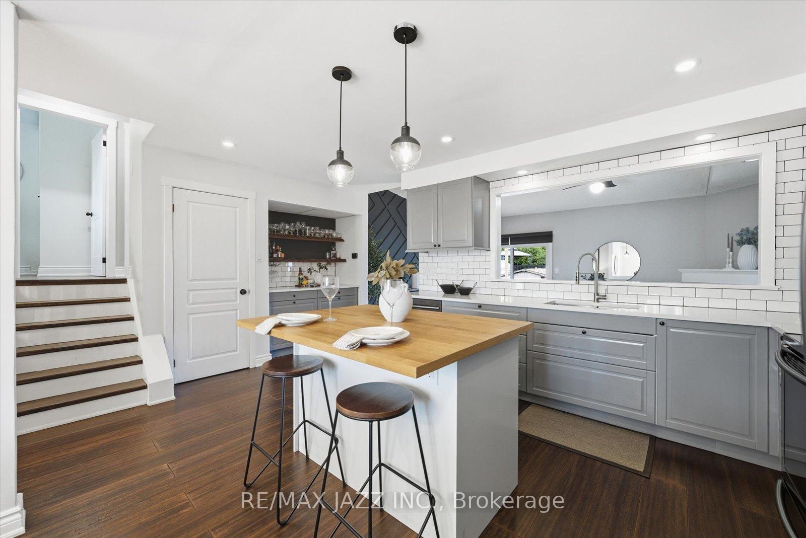 Photo 11 of 804 Beatrice Street E, Oshawa, Pinecrest — HOMEH