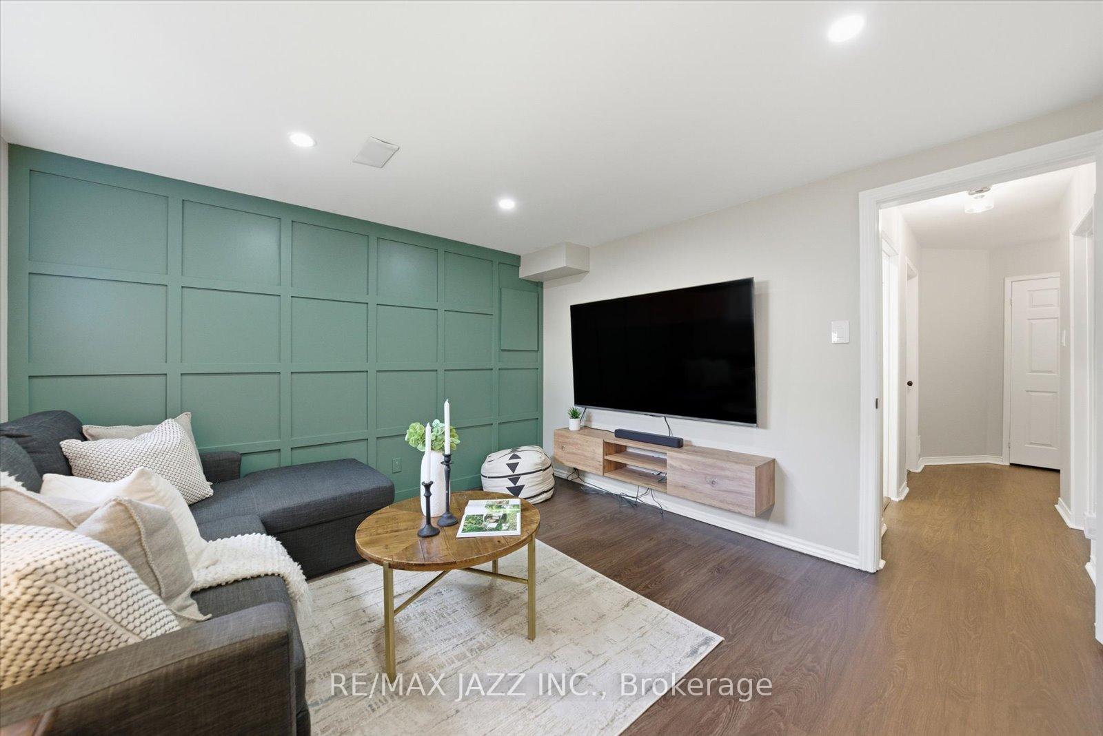 Photo 40 of 804 Beatrice Street E, Oshawa, Pinecrest — HOMEH