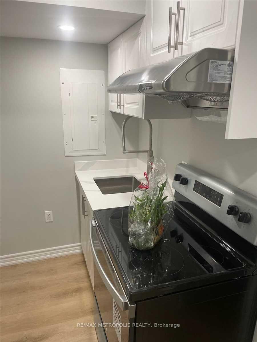 Photo 2 of Unit BSMT, 4 Liam Lane, Markham, Cedarwood — HOMEH