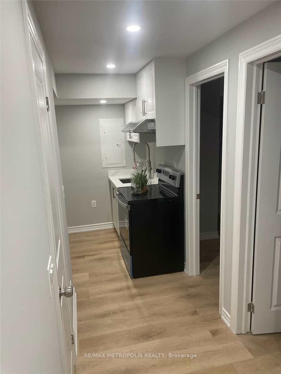 Photo 3 of Unit BSMT, 4 Liam Lane, Markham, Cedarwood — HOMEH