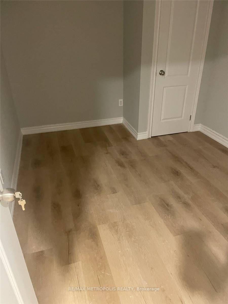 Photo 6 of Unit BSMT, 4 Liam Lane, Markham, Cedarwood — HOMEH
