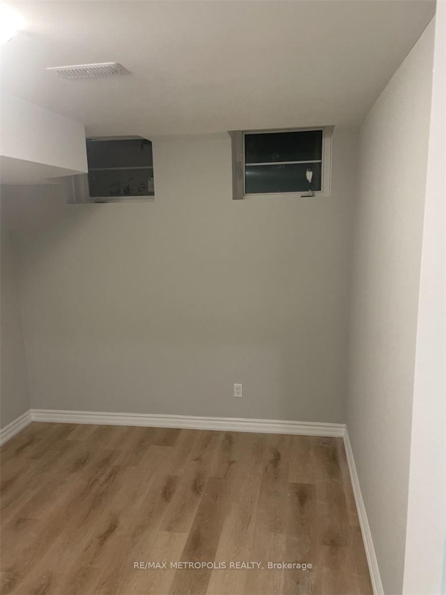 Photo 7 of Unit BSMT, 4 Liam Lane, Markham, Cedarwood — HOMEH