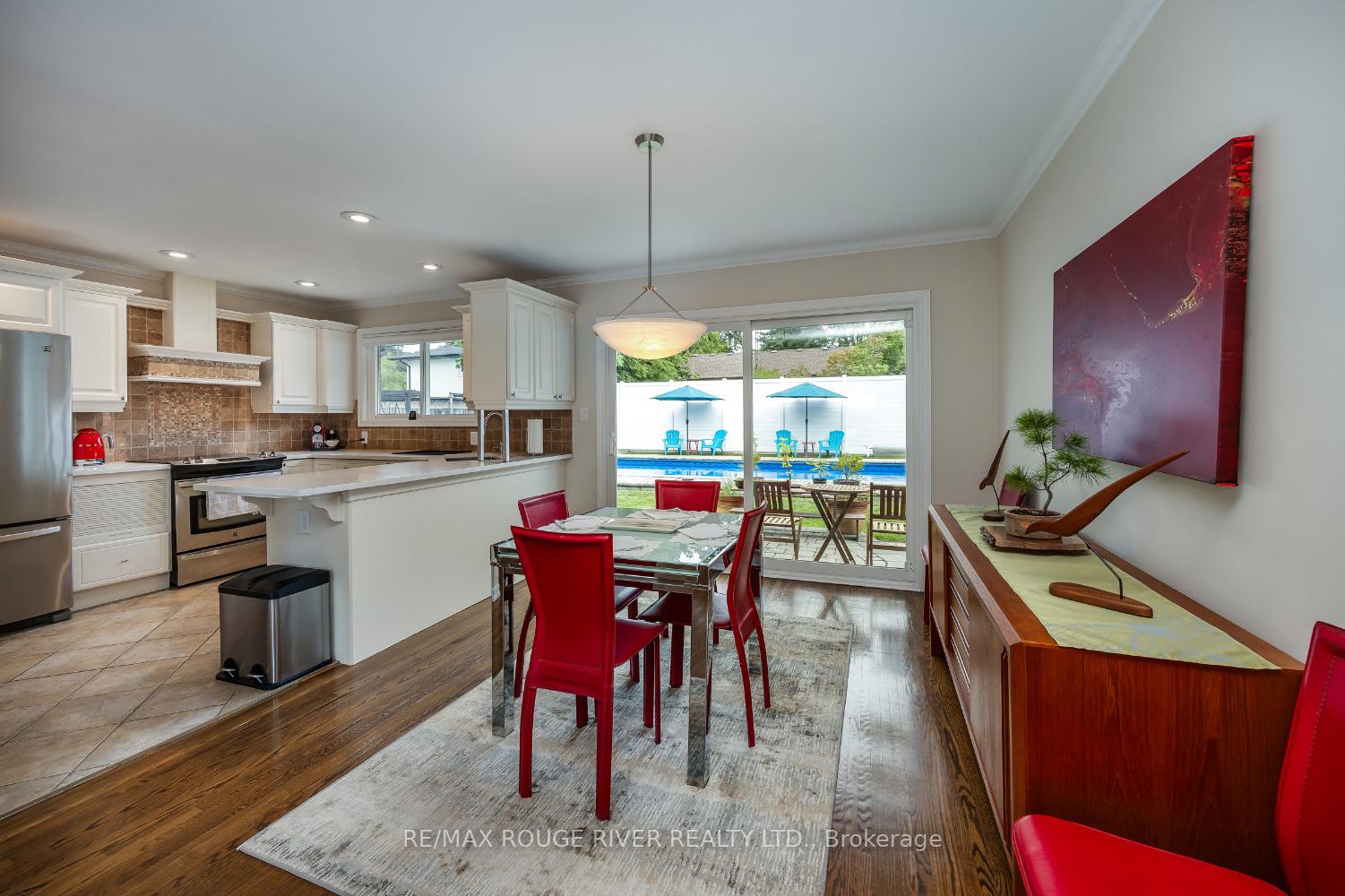 Photo 7 of 129 Briar Court, Oshawa, Eastdale — HOMEH