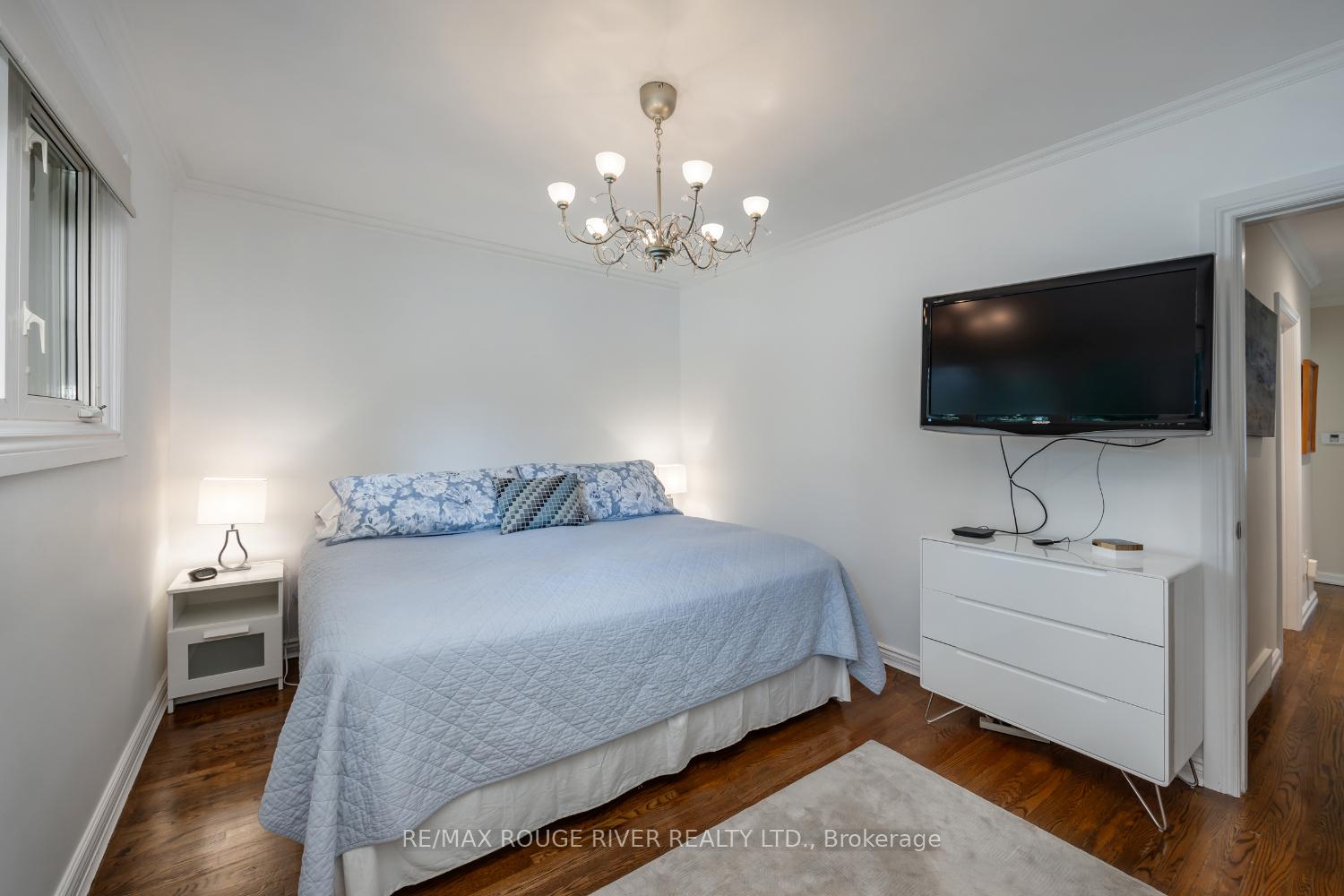 Photo 16 of 129 Briar Court, Oshawa, Eastdale — HOMEH