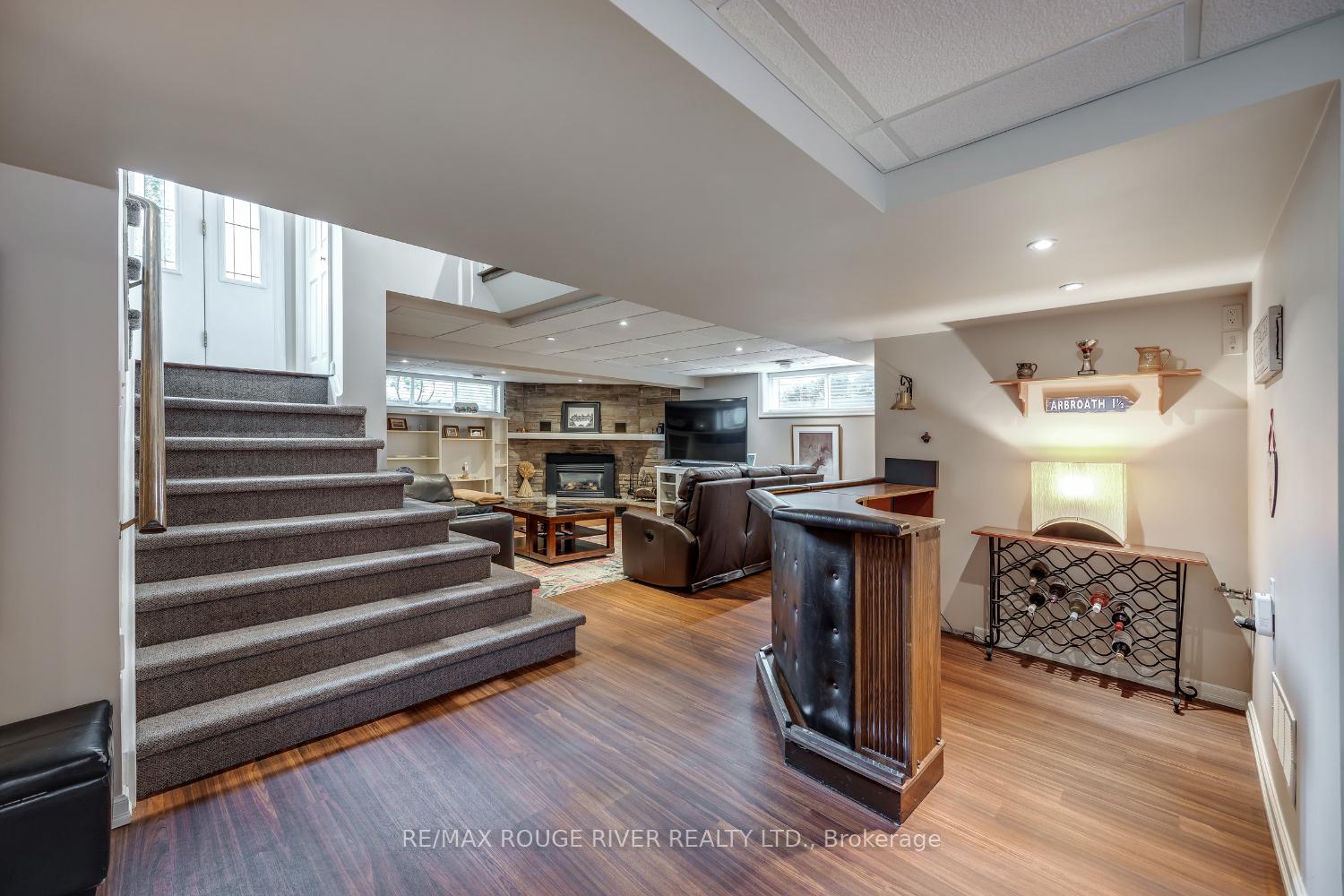 Photo 26 of 129 Briar Court, Oshawa, Eastdale — HOMEH