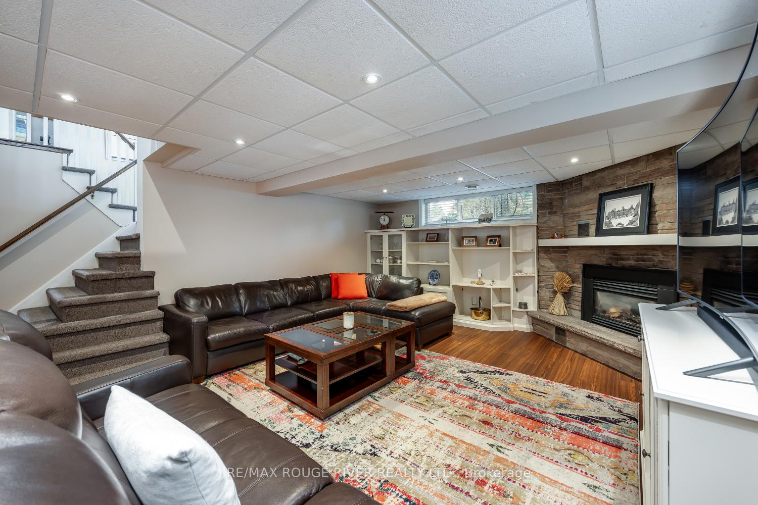 Photo 27 of 129 Briar Court, Oshawa, Eastdale — HOMEH