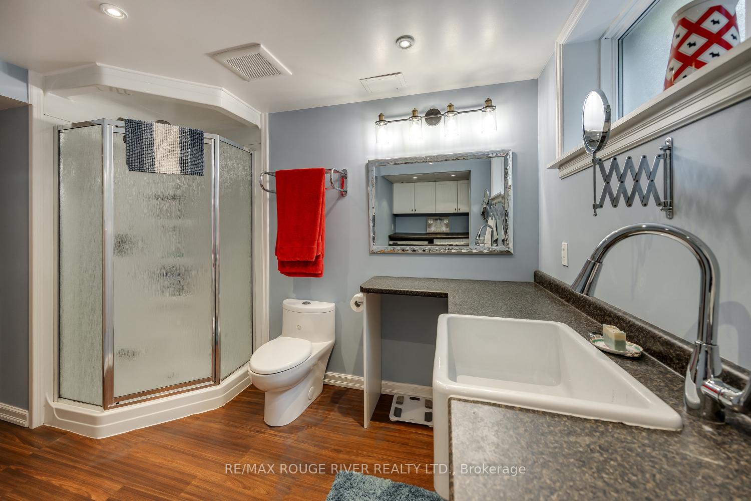 Photo 33 of 129 Briar Court, Oshawa, Eastdale — HOMEH