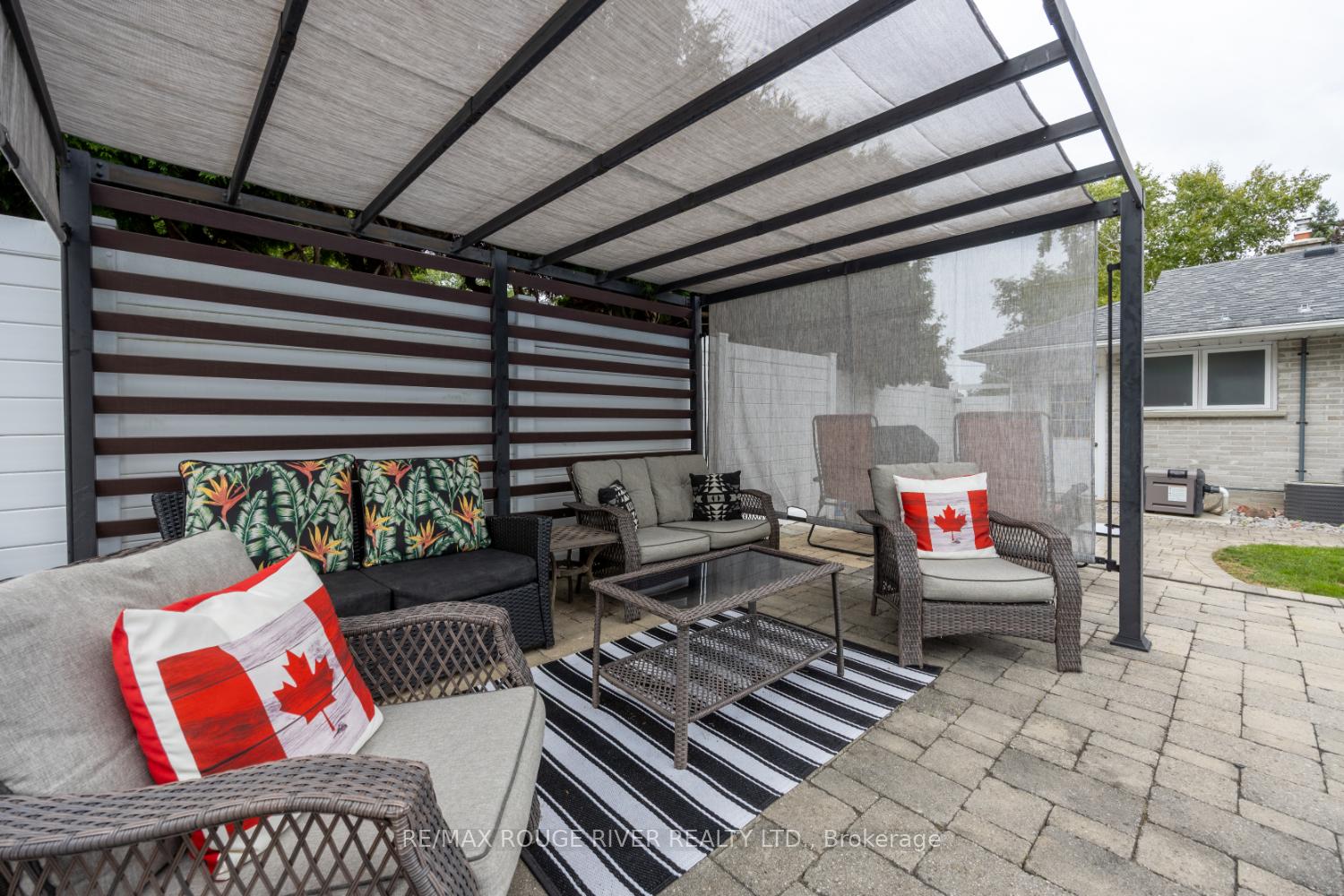 Photo 38 of 129 Briar Court, Oshawa, Eastdale — HOMEH