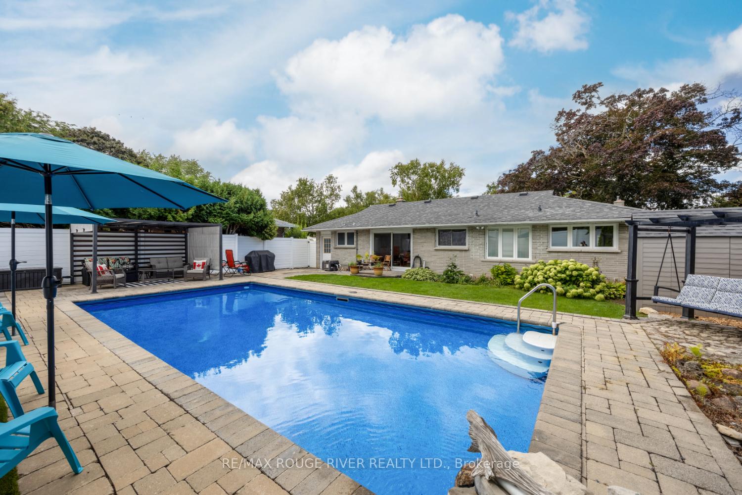 Photo 42 of 129 Briar Court, Oshawa, Eastdale — HOMEH