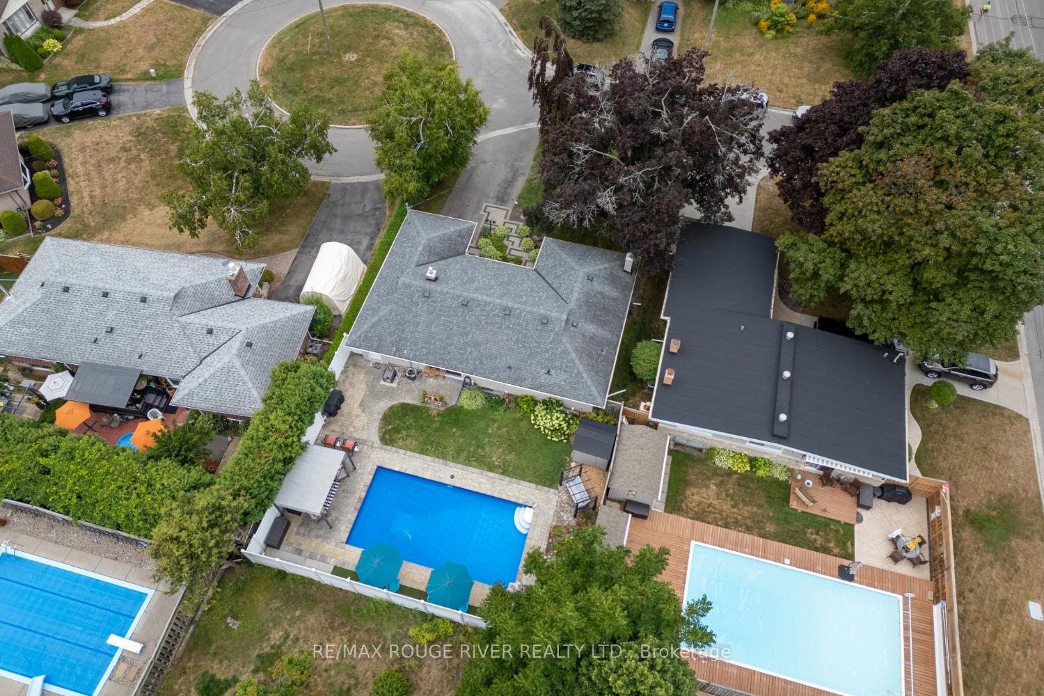 Photo 45 of 129 Briar Court, Oshawa, Eastdale — HOMEH