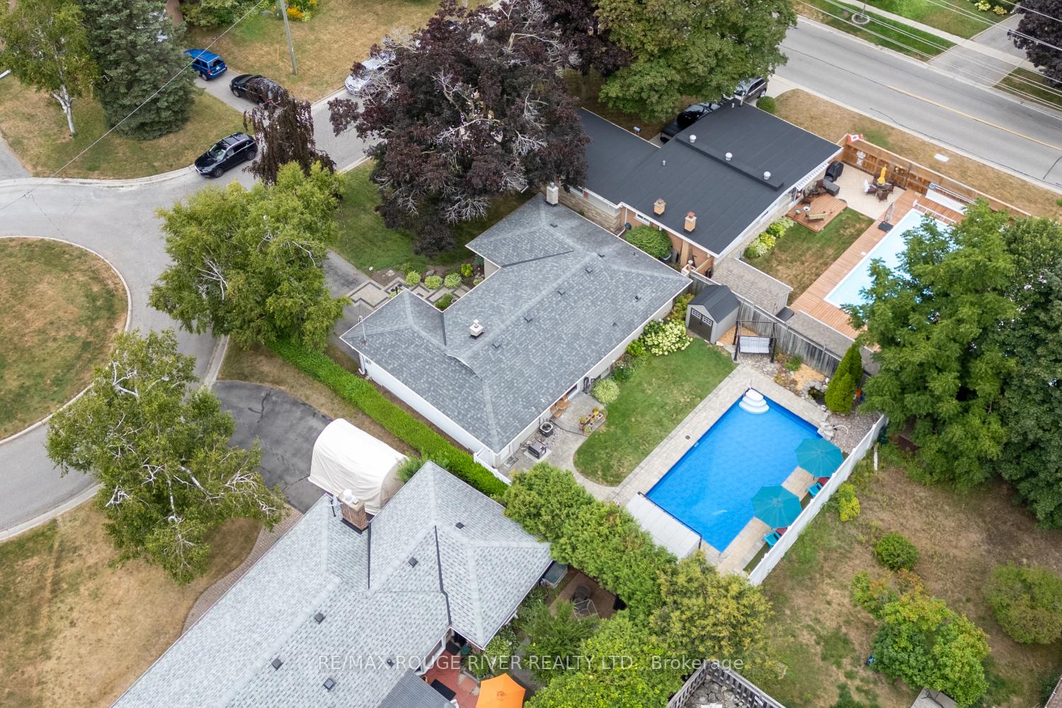Photo 46 of 129 Briar Court, Oshawa, Eastdale — HOMEH