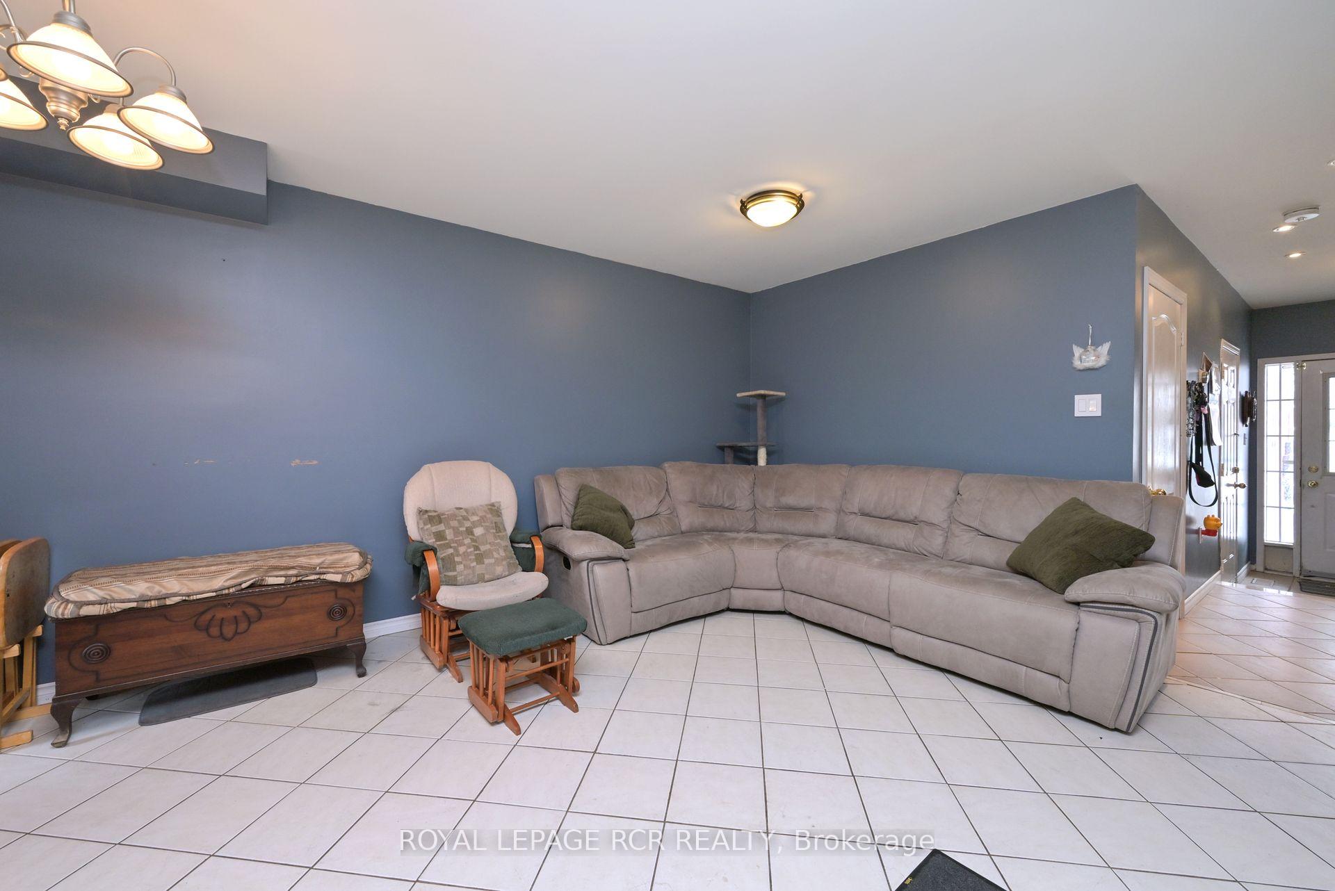 Photo 7 of 54 Smith Street, New Tecumseth, Alliston — HOMEH