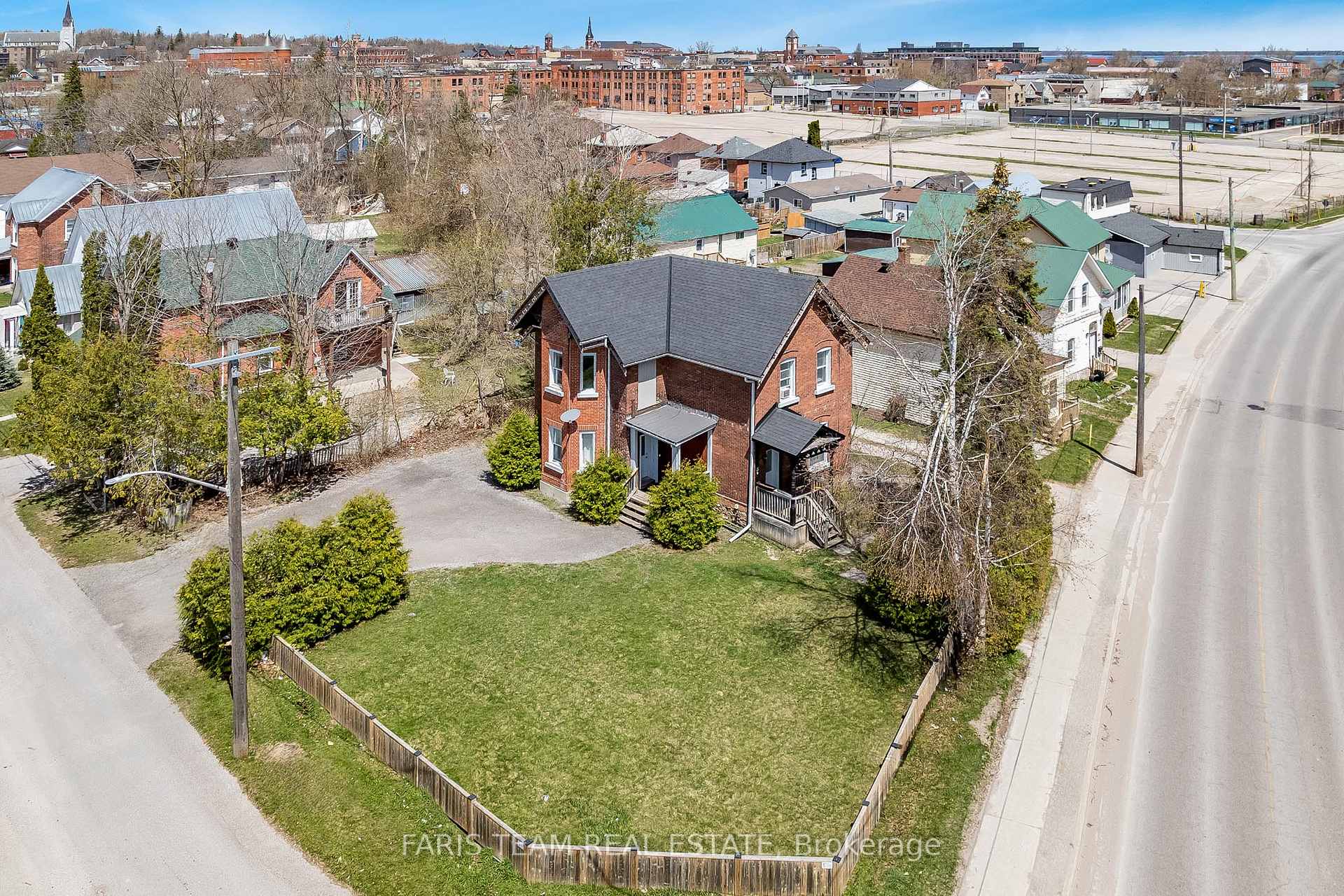 Photo 2 of 56 Barrie Road, Orillia — HOMEH