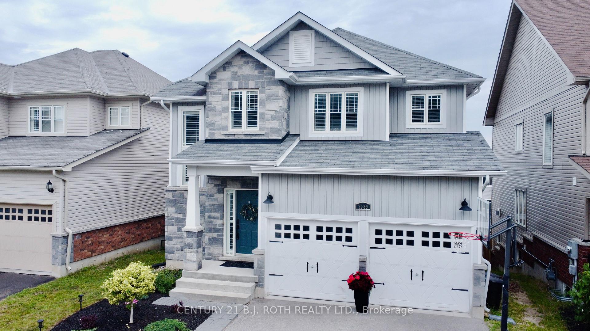 Front of 3089 Emperor Drive