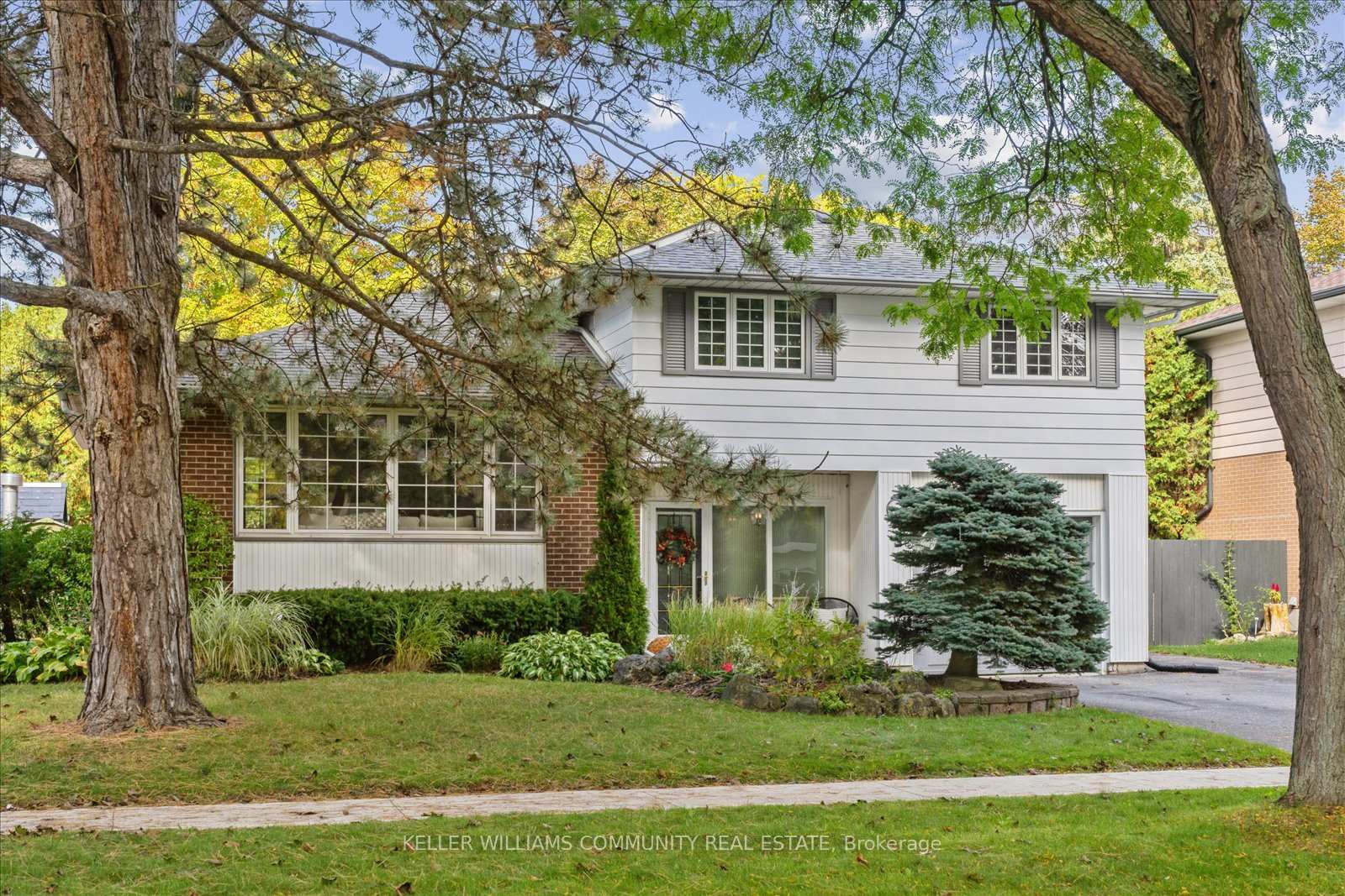 Photo 3 of 208 Marigold Avenue, Oshawa, Centennial — HOMEH