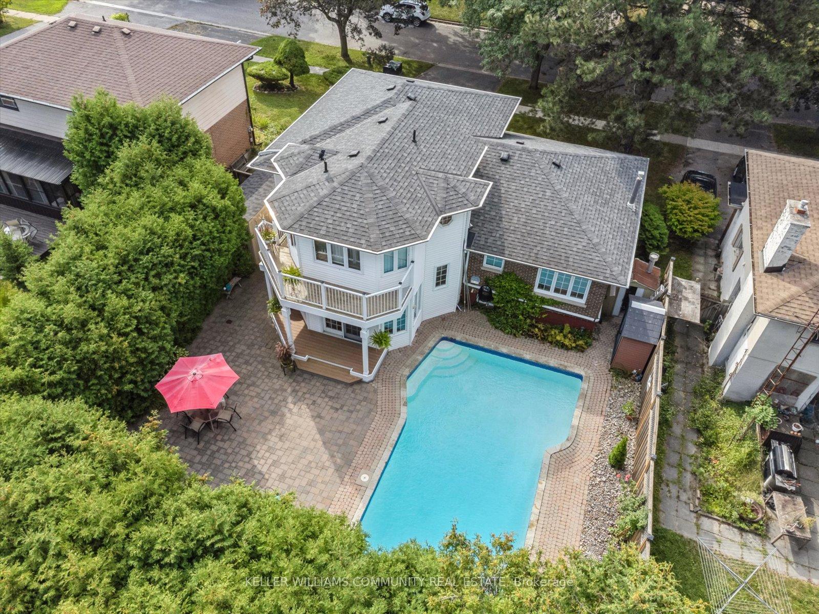Photo 5 of 208 Marigold Avenue, Oshawa, Centennial — HOMEH