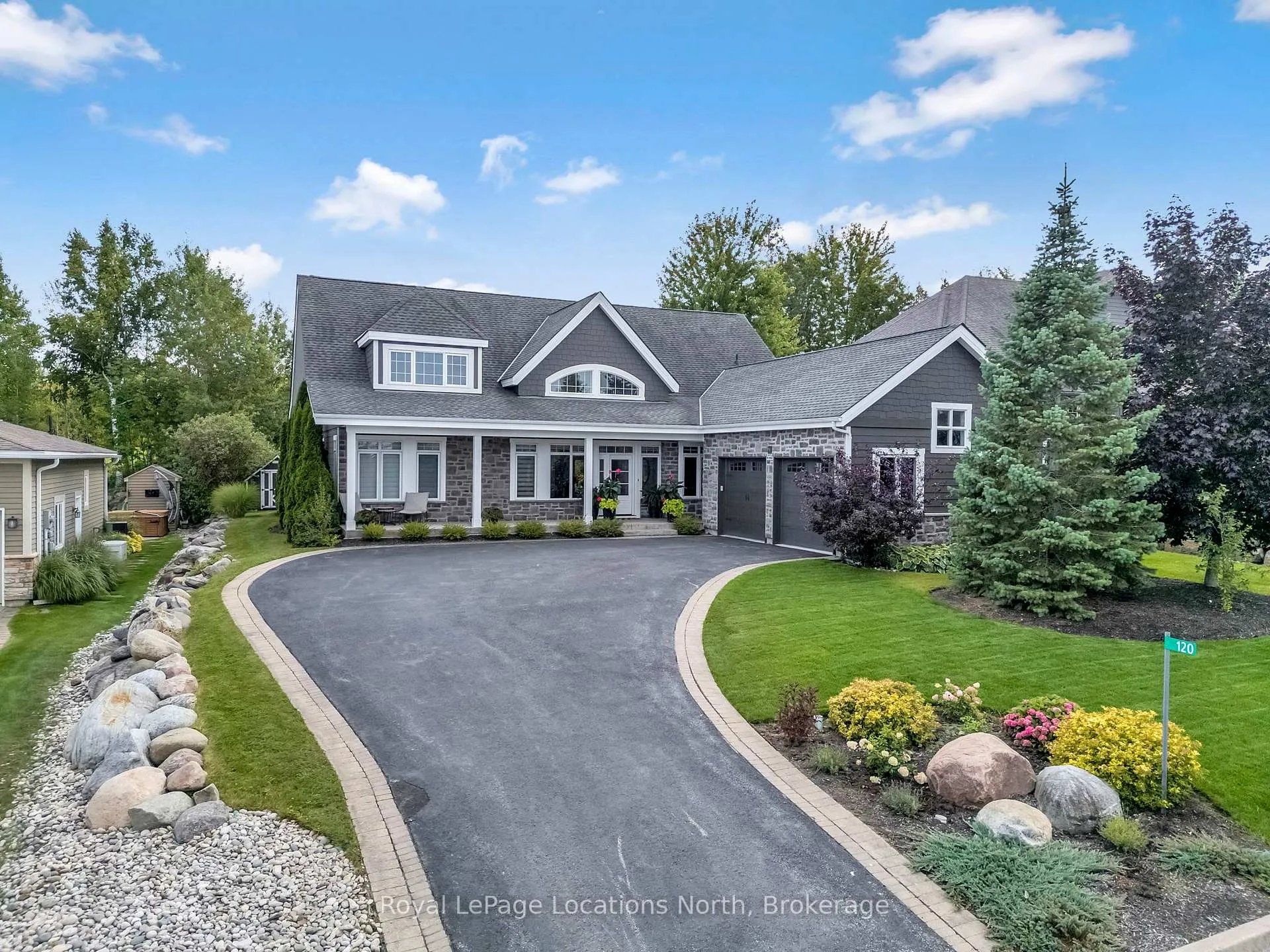 Photo 2 of 120 Landry Lane, Blue Mountains — HOMEH