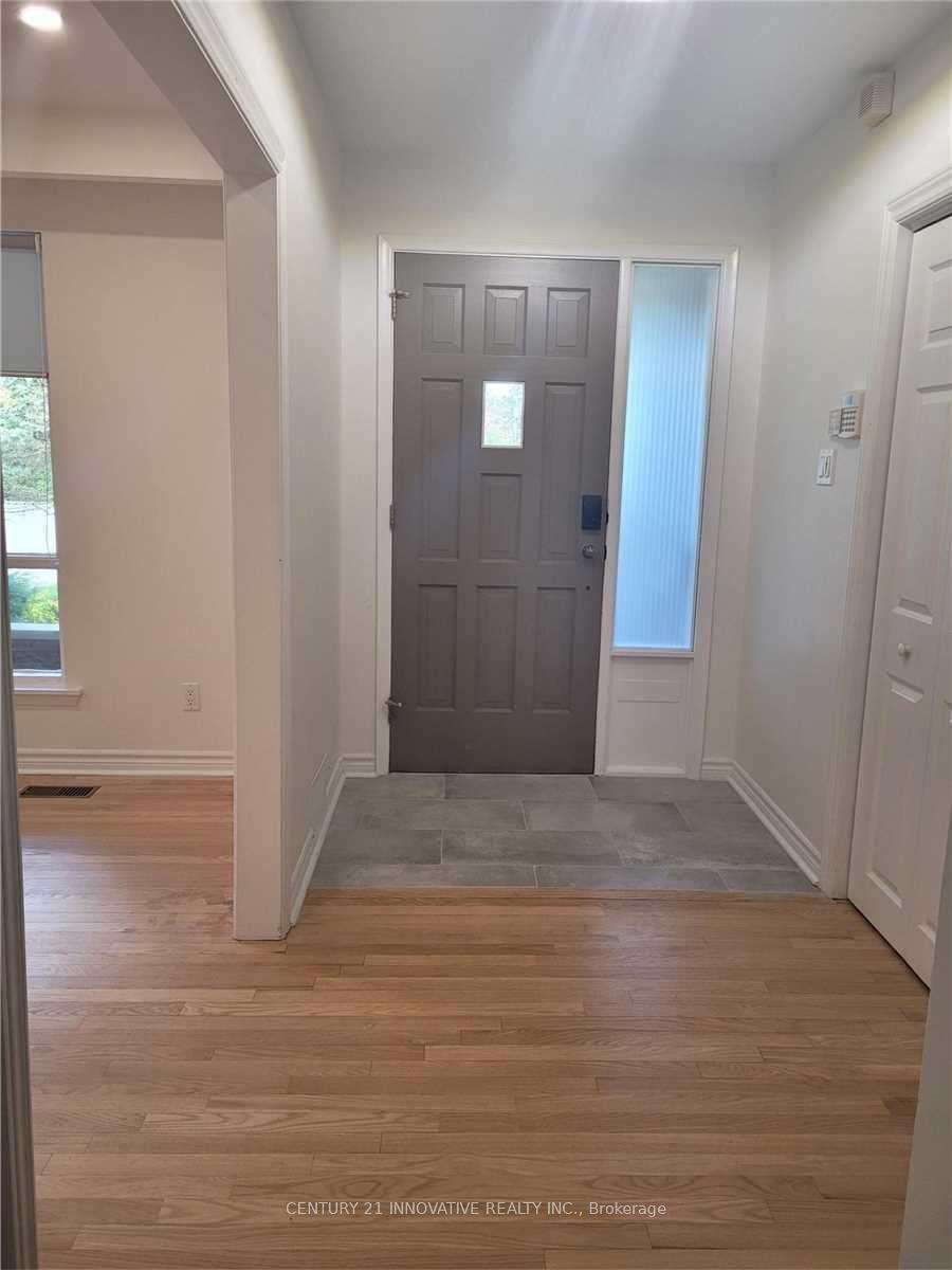 Photo 4 of Unit Main, 24 Ovida Boulevard, Markham, Bullock — HOMEH