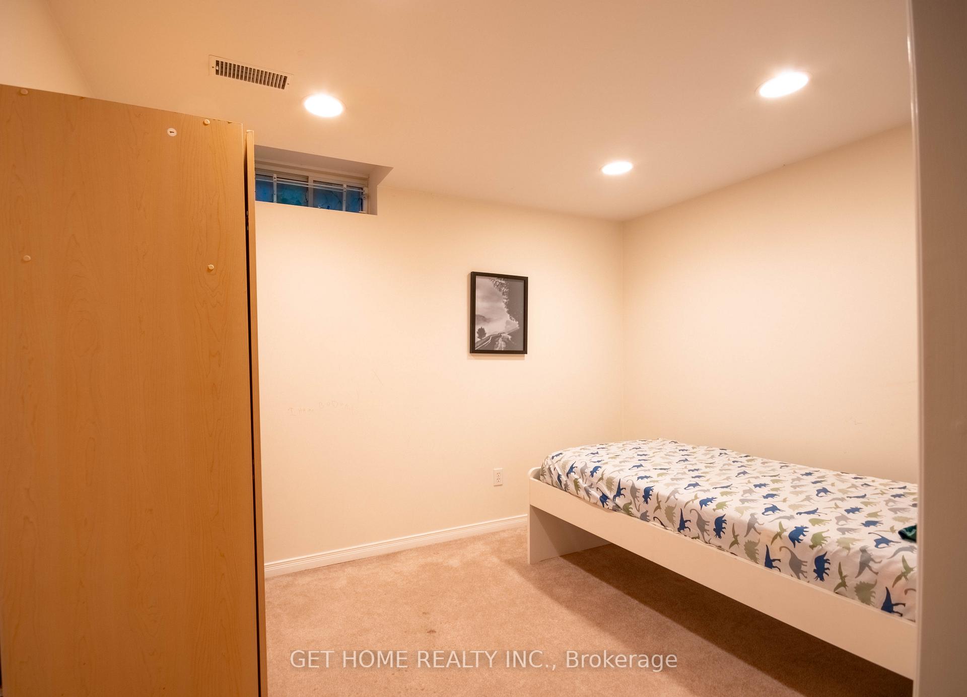Photo 35 of 532 Ormond Drive, Oshawa, Samac — HOMEH