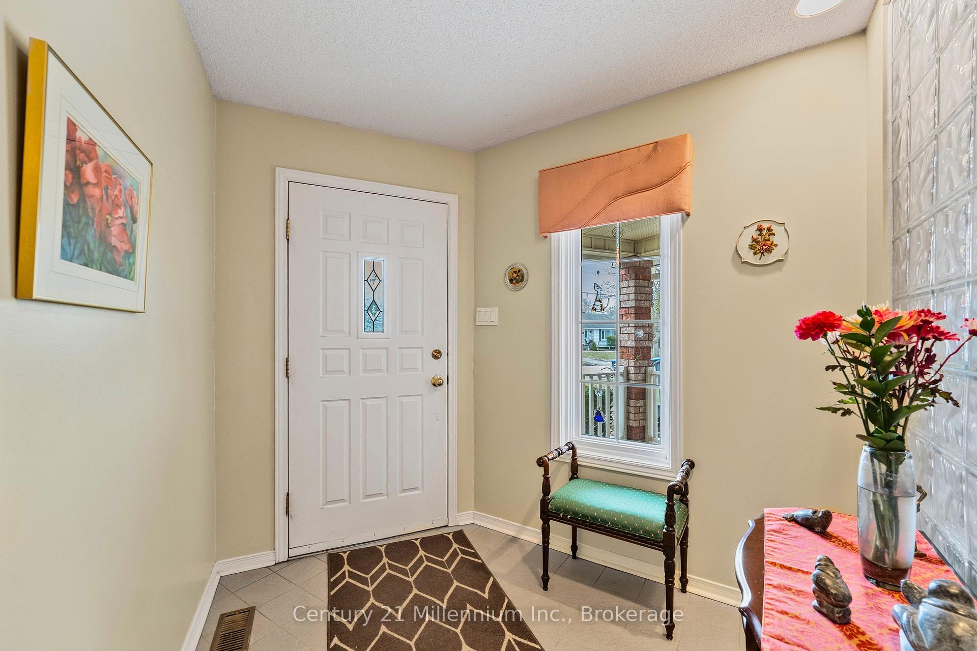 Photo 4 of 28 Albert Street E, New Tecumseth, Alliston — HOMEH