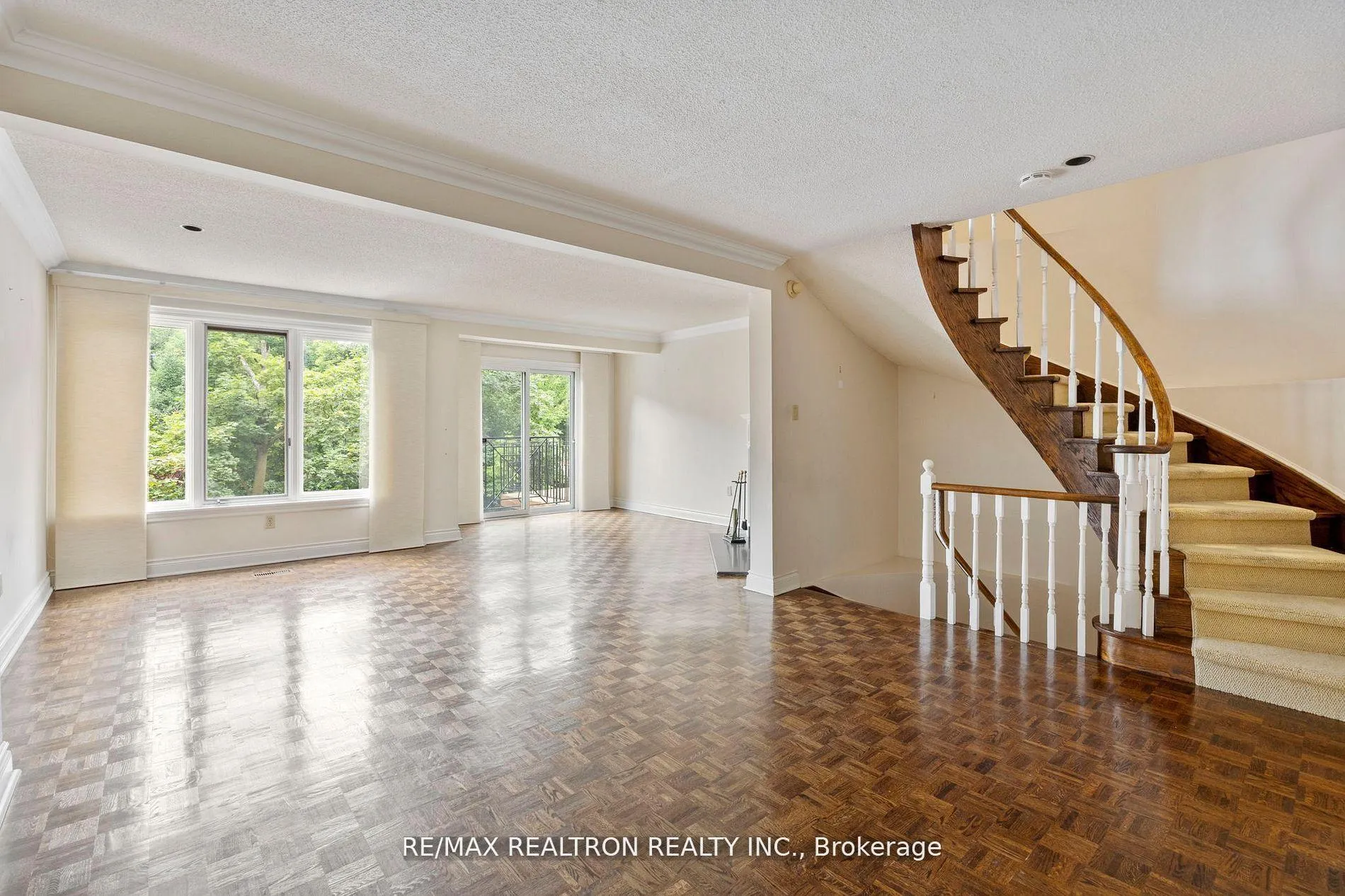 Photo 2 of 1364 Avenue Road, Toronto, Lawrence Park South — HOMEH
